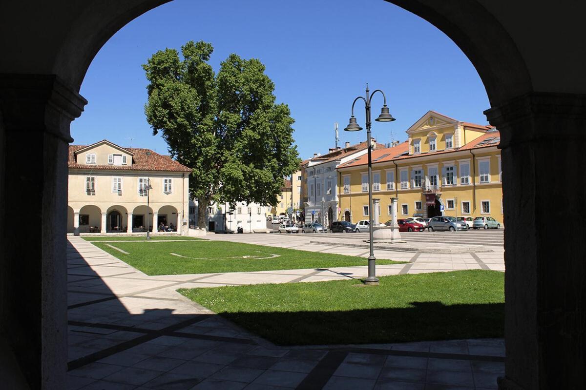 Gorizia Holiday Inn Rastello Suite Bagian luar foto
