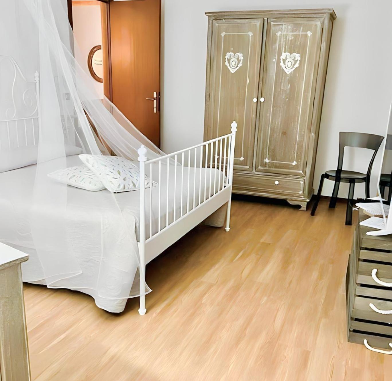Gorizia Holiday Inn Rastello Suite Bagian luar foto